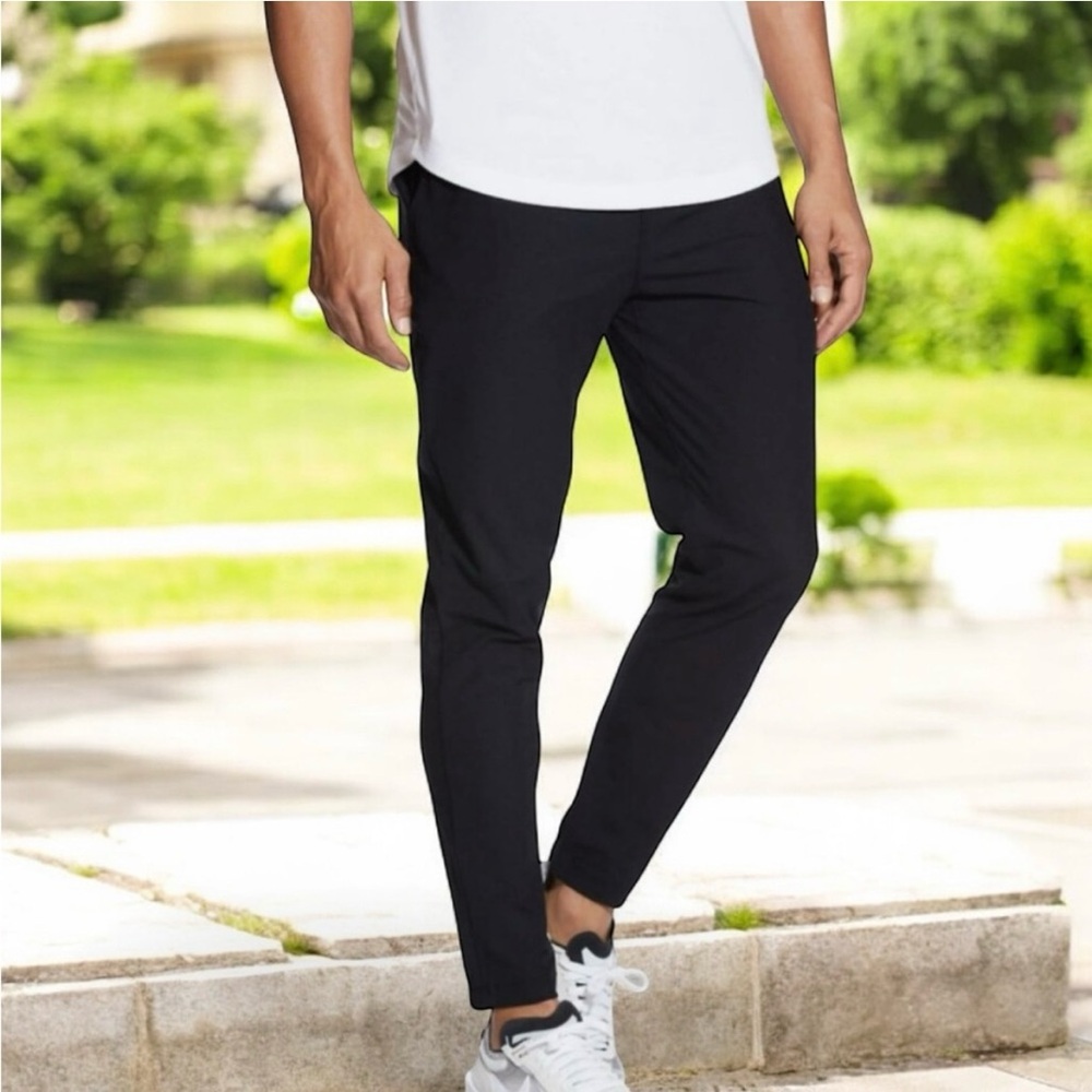 Cuts Clothing AO Slim Fit Performance Jogger in Black M